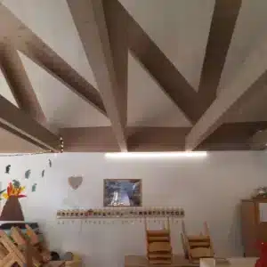 dreieckige PE Akustiksegel in Kita